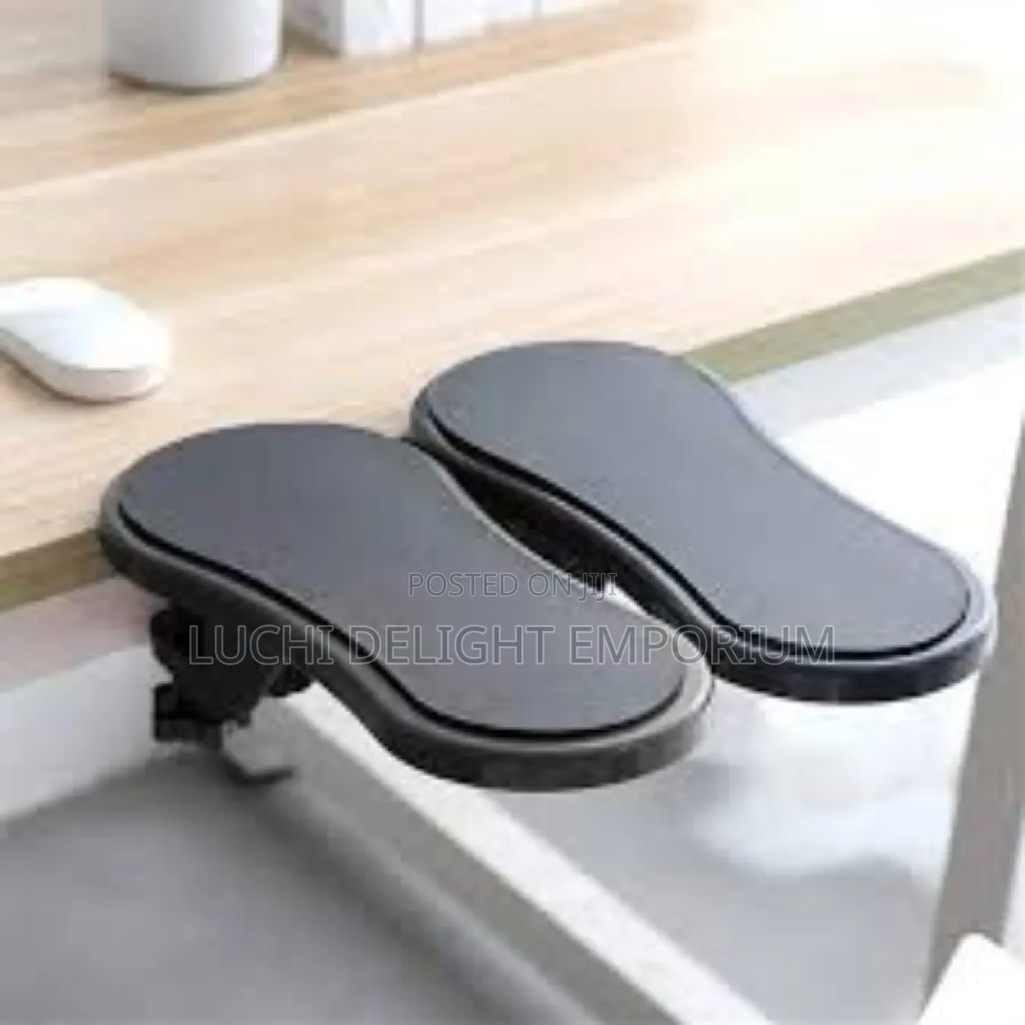 Rotatable Arm Rest With Mousepad (Black)