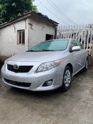 Toyota Corolla 2010 Silver