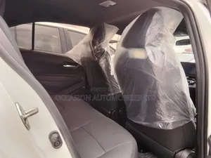 Toyota Corolla 2023 Off white