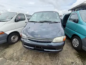 Toyota HiAce 2014 Blue