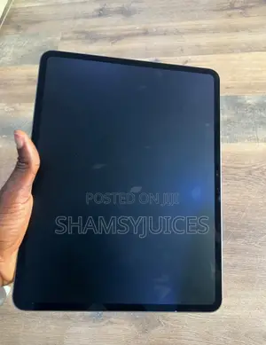 Apple iPad Pro 13 (2025) 2 TB Black
