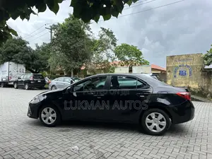 Toyota Corolla LE Eco (1.8L 4cyl 2A) 2018 Black