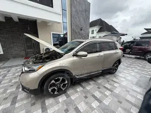 Honda CR-V Touring AWD 2018 Brown