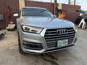 Audi Q7 2.0T Premium AWD quattro 2017 Silver