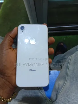 Apple iPhone XR 64 GB White