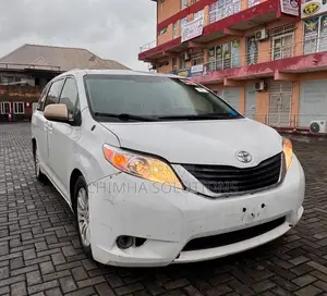 Toyota Sienna 2014 White