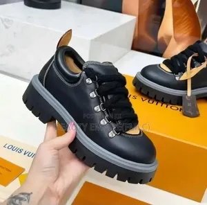 Louis Vuitton Sneakers