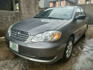 Toyota Corolla 2004 Gray
