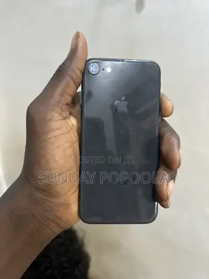Apple iPhone 8 64 GB Black