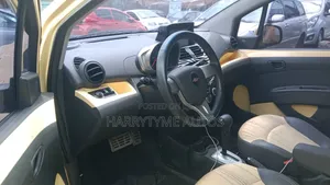 Chevrolet Spark 2013 Yellow