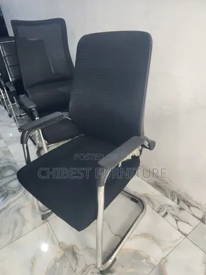 High Quality Visitor's Fabric Office Chair.