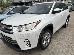 Toyota Highlander Limited 4dr SUV (3.5L 6cyl 6A) 2015 White