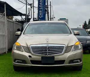 Mercedes-Benz E350 Base 4dr Sedan RWD (3.5L 6cyl 7A) 2009 Gold