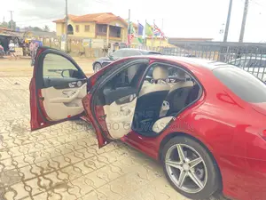 Mercedes-Benz C300 2016 Red