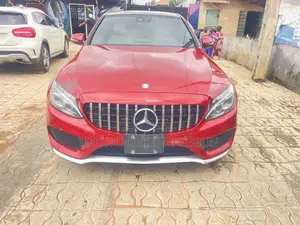 Mercedes-Benz C300 2016 Red