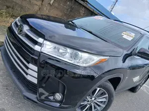 Toyota Highlander XLE 2019 Black