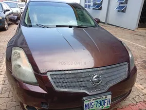 Nissan Altima 2008 Brown