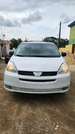 Toyota Sienna 2004 White