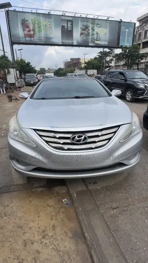 Hyundai Sonata 2012 Silver