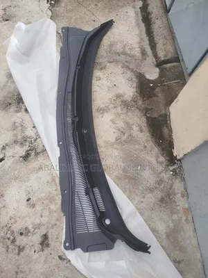 Ford Taurus Wiper Grille