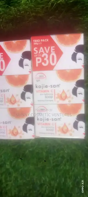 Kojie San VITAMIN C Skin Lightening Soap. 3in1