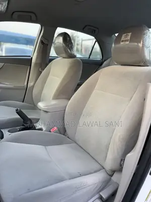 Toyota Corolla 2010 White