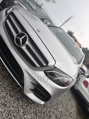 Mercedes-Benz E300 4Matic AWD Sedan (2.0L 4cyl 9A) 2017 Silver