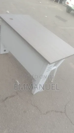 Portable Office Table