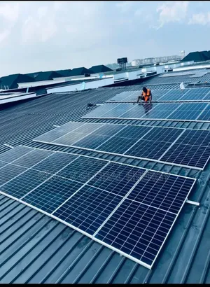 Hoshine Solar Bifacial 650watts 144cells Monocrystalline Panels