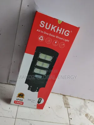 Brand New SUKHIG Solar Street Light 150W Divided