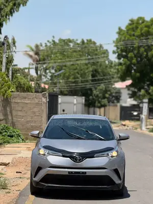 Toyota C-HR 2017 Silver