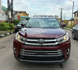 Toyota Highlander 2017 Red