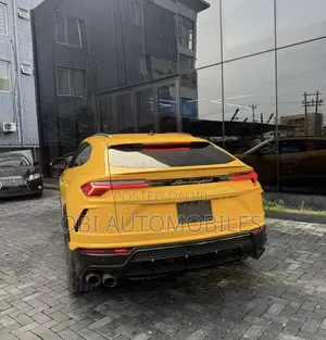 Lamborghini Urus Base 2019 Yellow