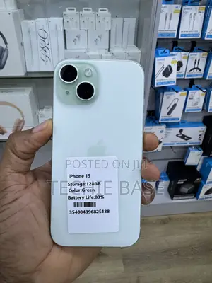 Apple iPhone 15 128 GB Green