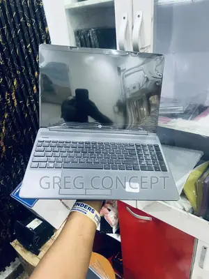 Laptop HP 255 G8 16GB AMD Ryzen 5 SSD 256GB
