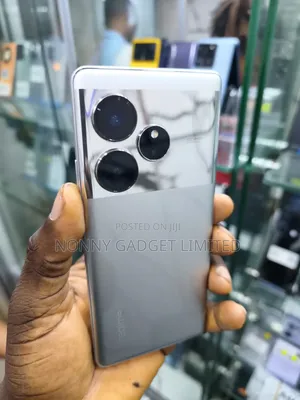 Realme GT 6 512 GB Silver