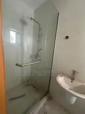 2bdrm Block of Flats in Obafemi Awolowo Way for rent