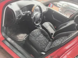 Volkswagen Golf 2006 Red