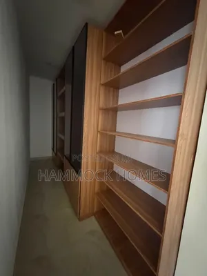 5bdrm Duplex in Alalubosa Gra for rent