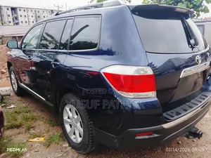 Toyota Highlander 2012 Blue
