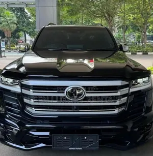 Land Cruiser 2023 Available for Rent