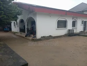 4bdrm Bungalow in East West Road for sale