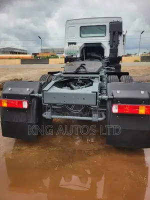 Trailer Howo Head