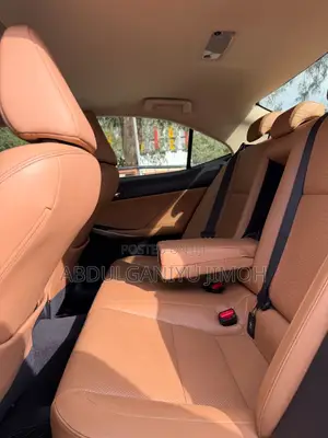 Lexus IS 200t 2017 Black