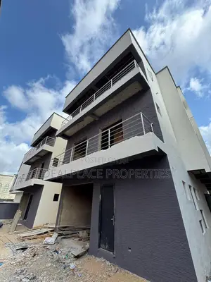 4bdrm Duplex in Aguda / Surulere for sale
