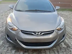 Hyundai Elantra Limited Sedan FWD (1.8L 4cyl 6A) 2013 Beige