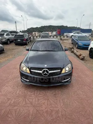 Mercedes-Benz C300 Luxury Sedan AWD (3.0L 6cyl 7A) 2009 Gray