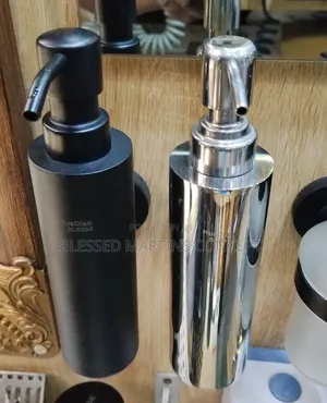500ml Black Silver Color Manual Soap/Sanitizer Dispenser