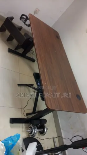 Quality Electric Height Adjustable Table