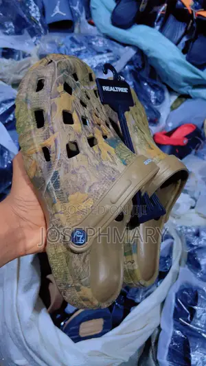 Brand New Realtree Camo Crocs - Unisex Lightweight Clogs